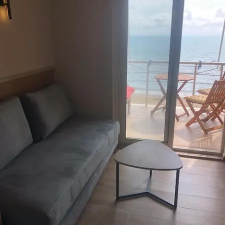 Bellavista Apartment *